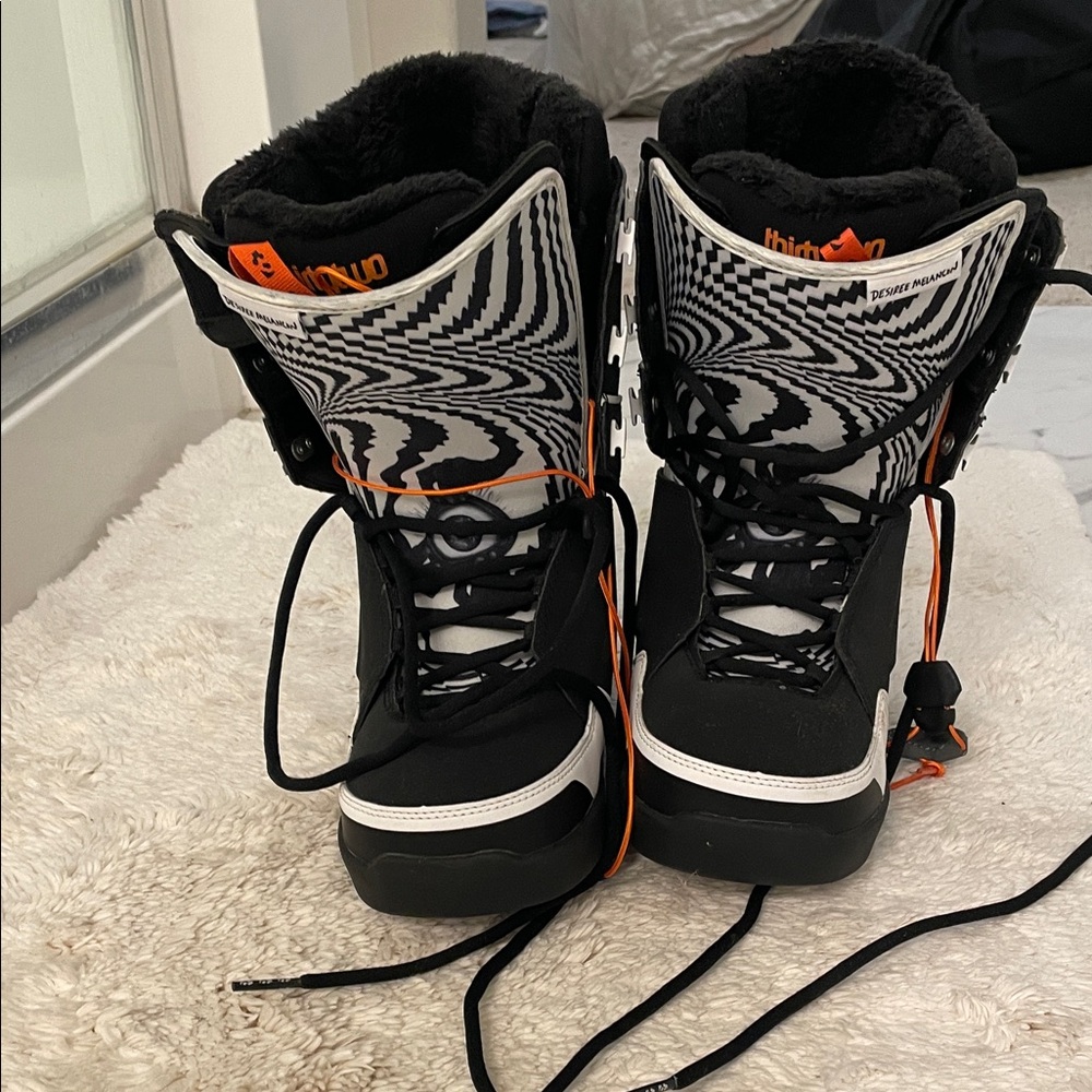 Third Women's Athletic Shoes - Black and Orange